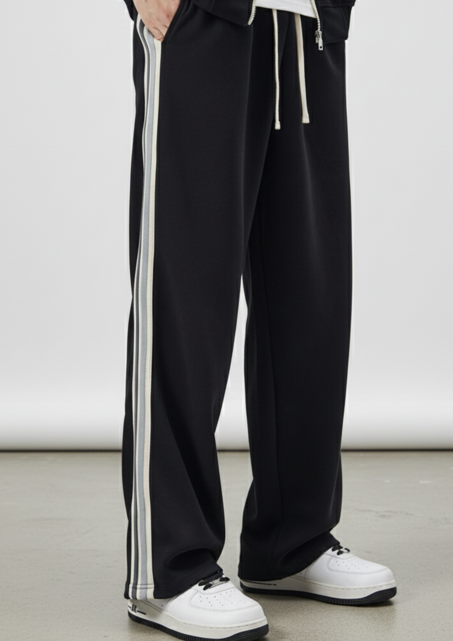 Contrast Side-Stripe Straight-Leg  Pants